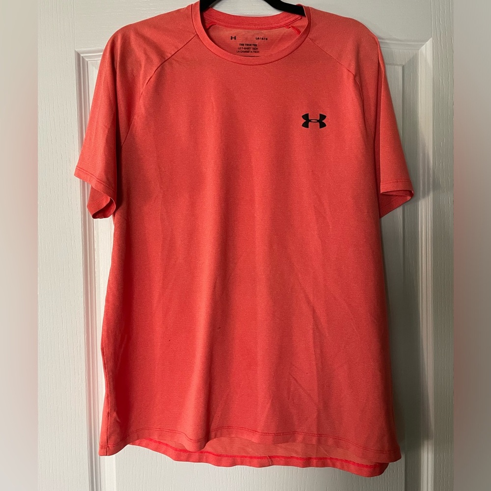 Under Armour Men’s Neon Orange Tee. Size L.